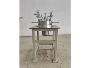 2L高壓不銹鋼儲罐發(fā)往寧波